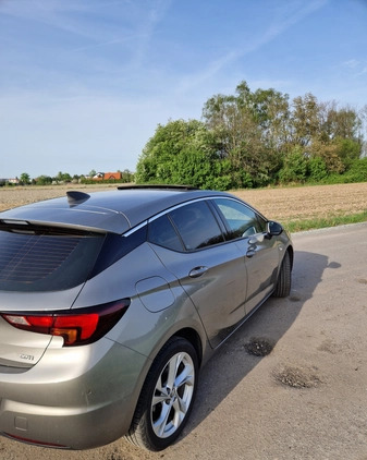 Opel Astra cena 49800 przebieg: 187100, rok produkcji 2015 z Gliwice małe 172